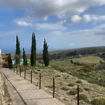 Nyaraló With Shared Pool And Views *