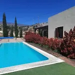 Nyaraló With Shared Pool And Views Sabina Alta