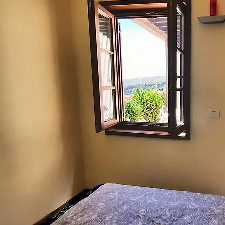 Nyaraló With Shared Pool And Views *