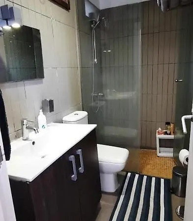 別荘 With Shared Pool And Views