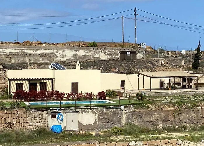 With Shared Pool And Views Tatil Evi Sabina Alta