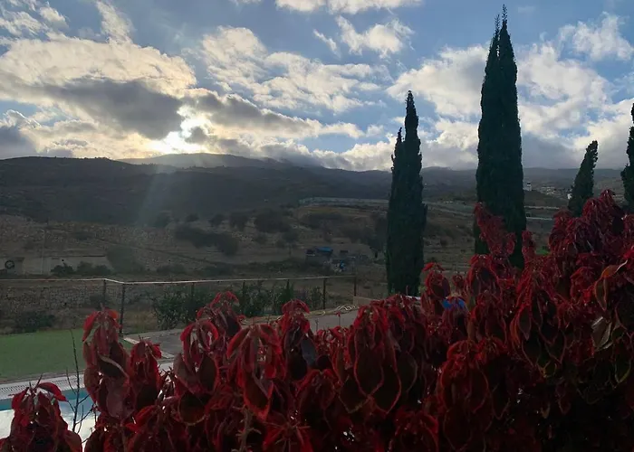 Tatil Evi With Shared Pool And Views Sabina Alta