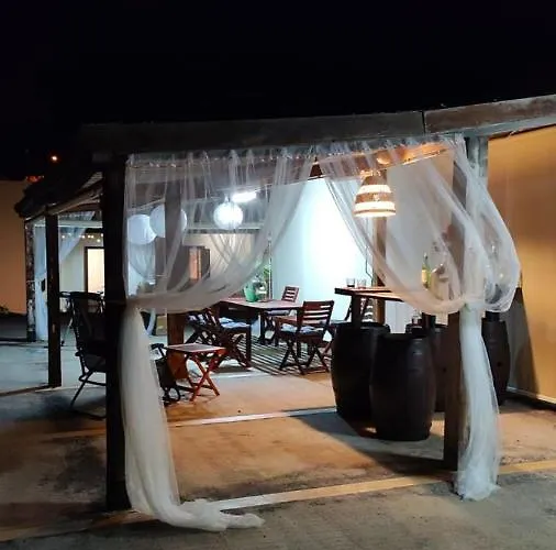 With Shared Pool And Views Vakantiehuis