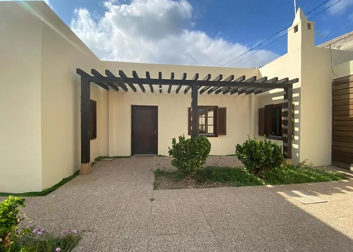 With Shared Pool And Views Vakantiehuis